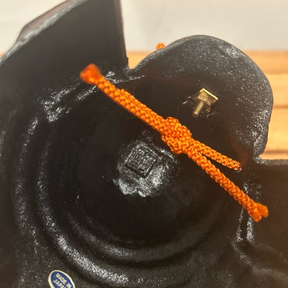 VINTAGE JAPANESE CAST IRON SAMURI WARRIOR KABUKO ARMOR HELMET REPLICA - Picture 8 of 13